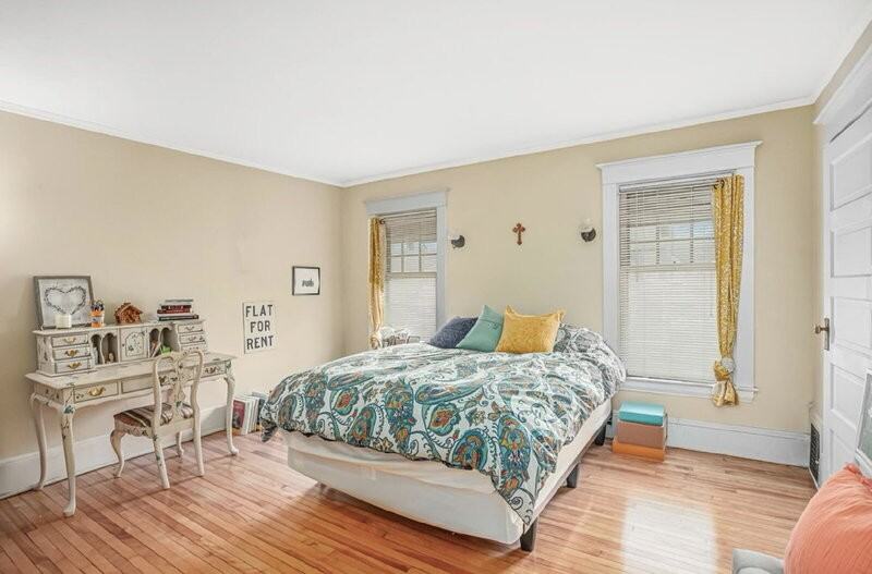 414 Paris Ave Se - Photo 4 of 16