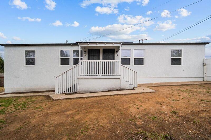 1918 Skyline Dr - Photo 2 of 11