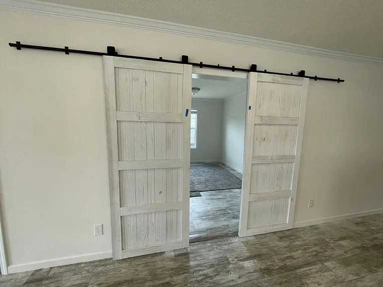 5019 Coopers Hawk Pl - Photo 7 of 37