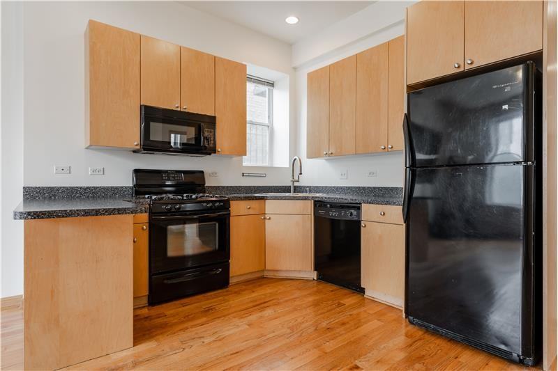 1822 N Campbell Ave #2F - Photo 3 of 15