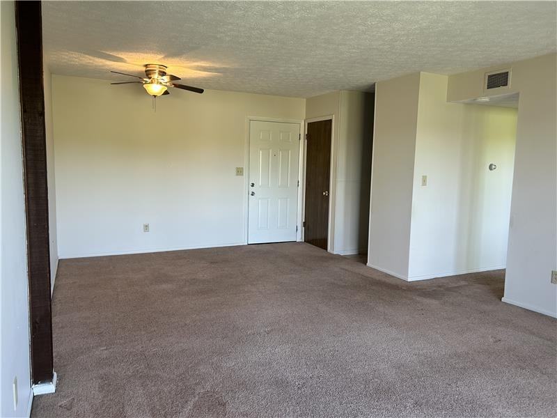 4309 Earl Dr #C6 - Photo 3 of 10