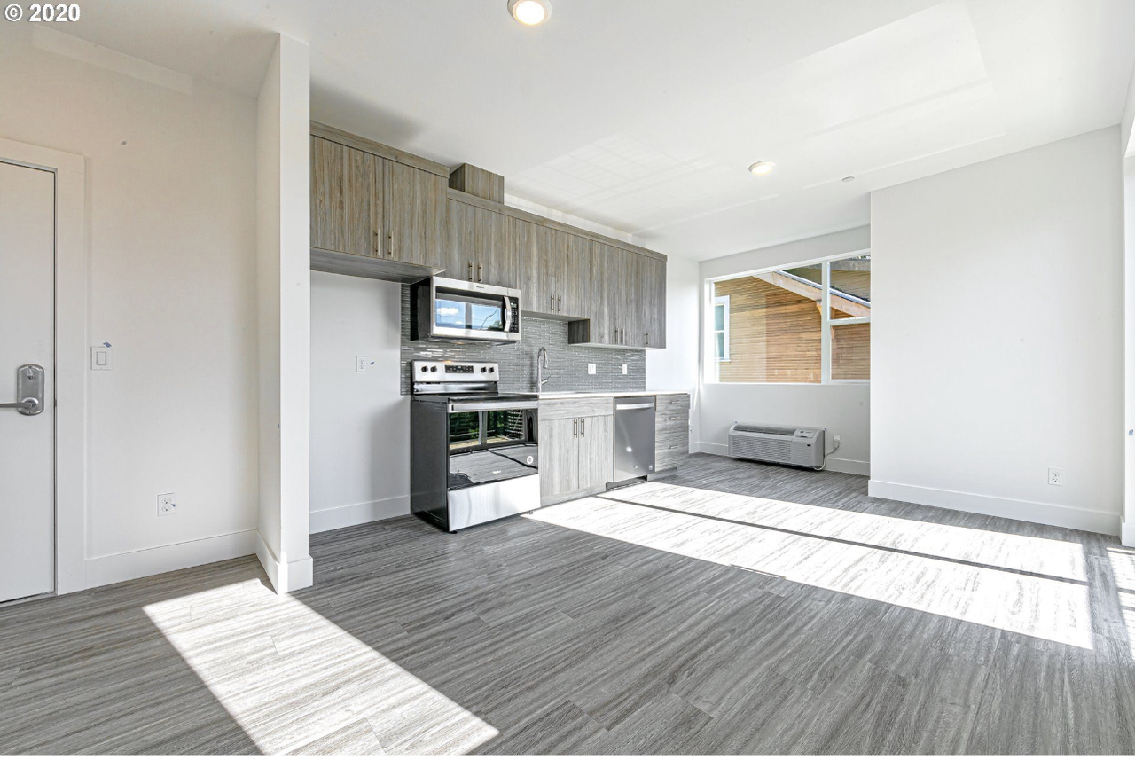 4130 Northeast Garfield Avenue - Photo 2 of 9