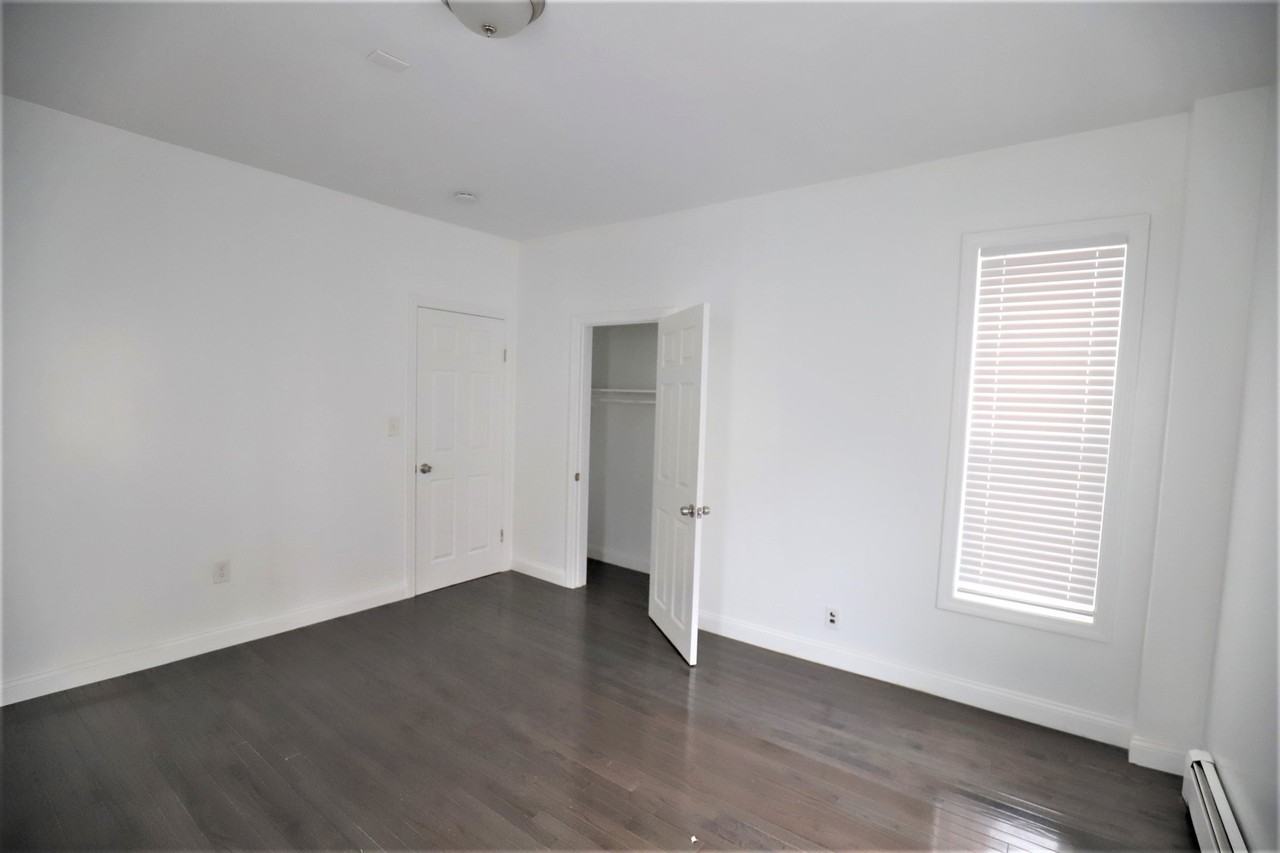 96 Washington St #1 - Photo 2 of 9