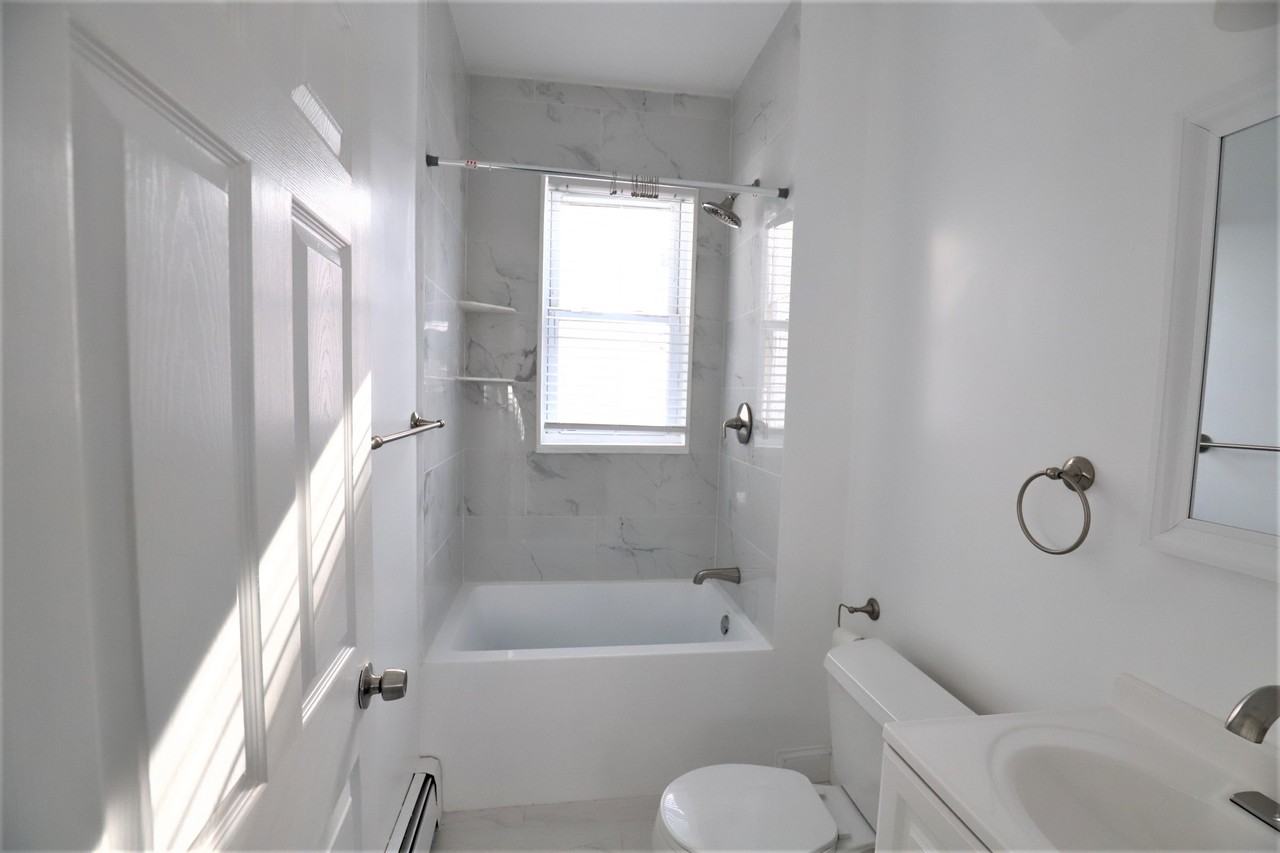 96 Washington St #1 - Photo 5 of 9