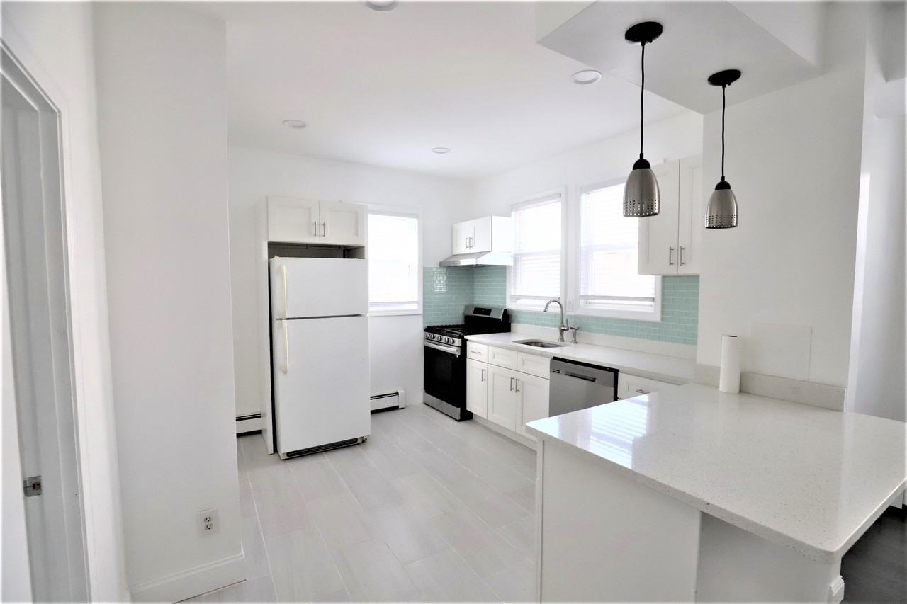 96 Washington St #1 - Photo 7 of 9