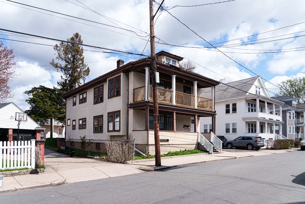 8 Niles St #2D - Photo 2 of 24