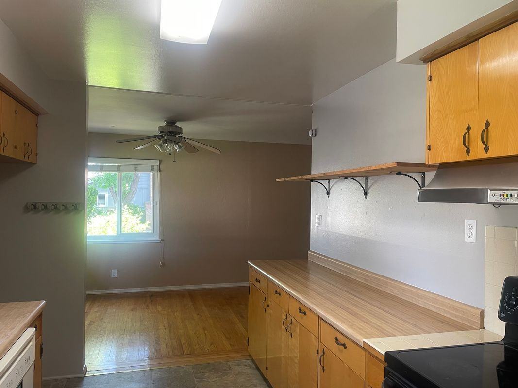 561 Cottonwood St - Photo 5 of 9