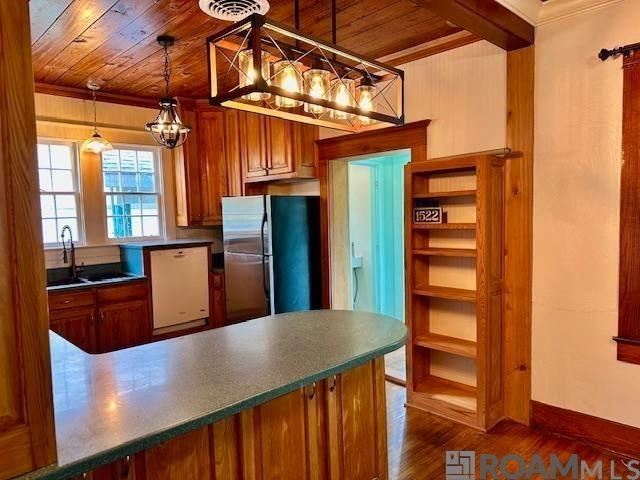 1522 Stephens Ave - Photo 4 of 16
