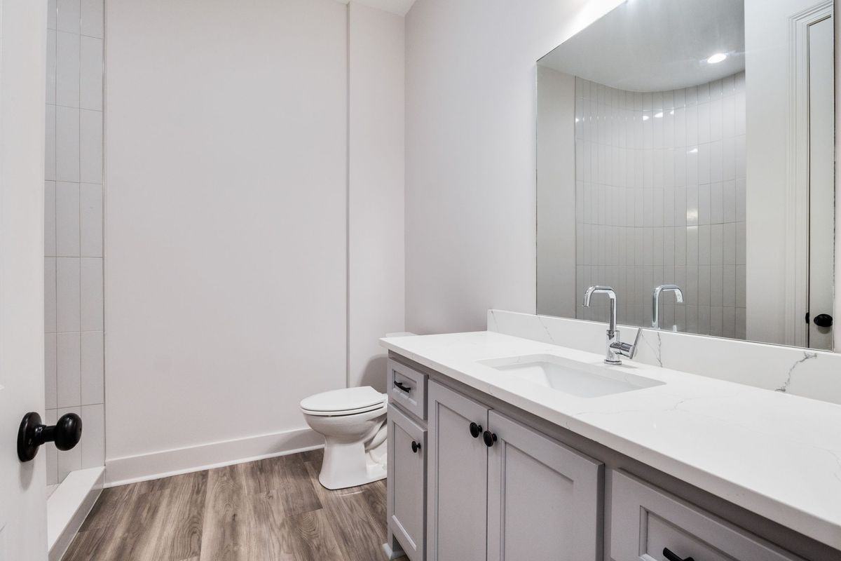 122 S Jefferson St - Photo 2 of 12