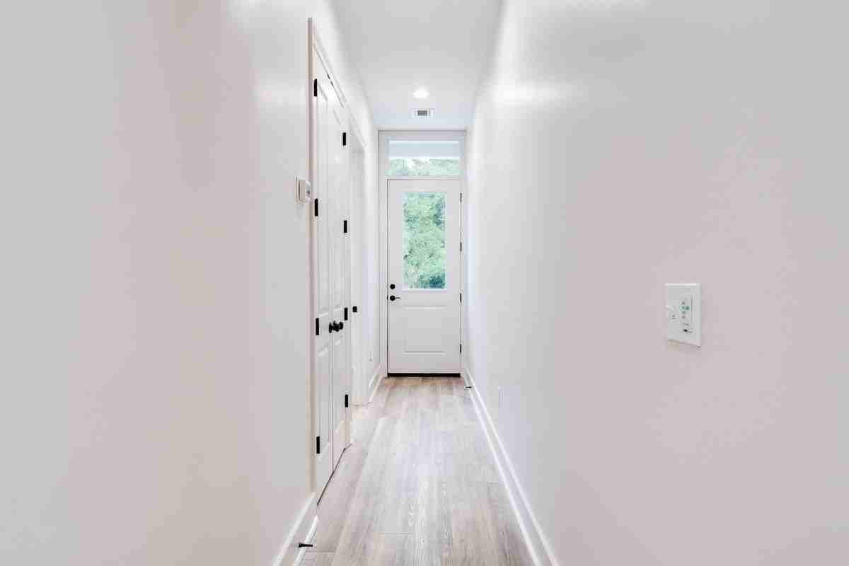 122 S Jefferson St - Photo 6 of 12