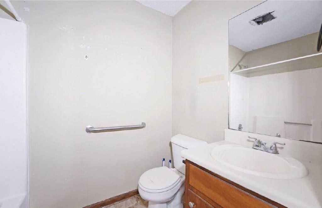 124 Evergreen Trail Apt. B Trail, 4 ##4 - Photo 7 of 9