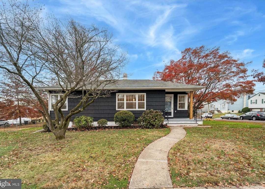 646 Willow St - Photo 2 of 22
