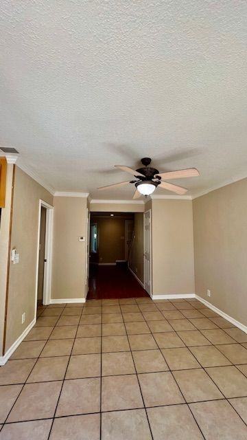 2828 Royal Ann Ln - Photo 4 of 24