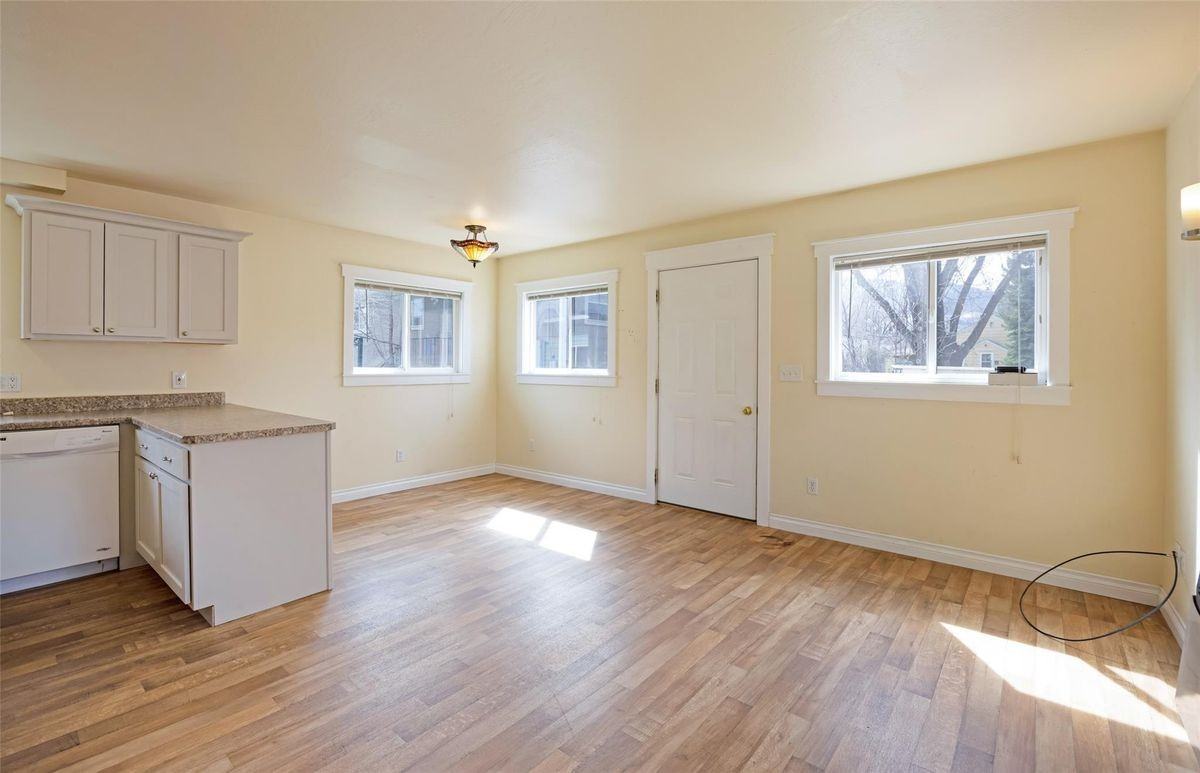 202 North Ave W - Photo 3 of 9