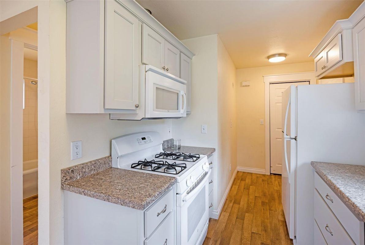 202 North Ave W - Photo 6 of 9