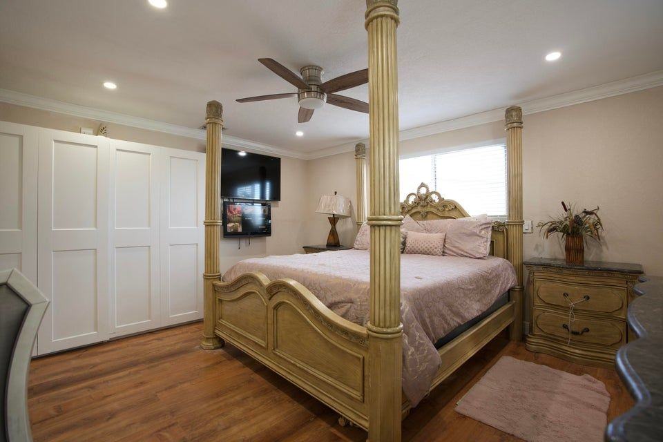 2836 Sw 4th Ct - Photo 2 of 9