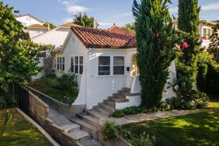 720 Parkman Ave - Photo 1 of 1