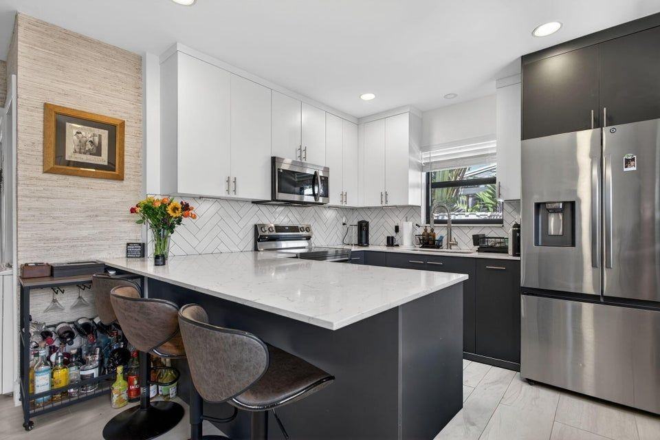 1501 Ne 7th Ave ##5 - Photo 4 of 10