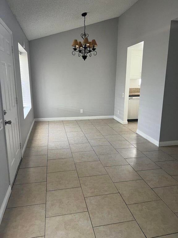5033 W Avenue L10 ##11 - Photo 3 of 27
