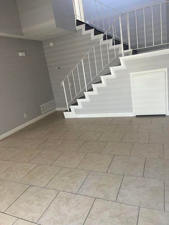 5033 W Avenue L10 ##11 - Photo 6 of 27