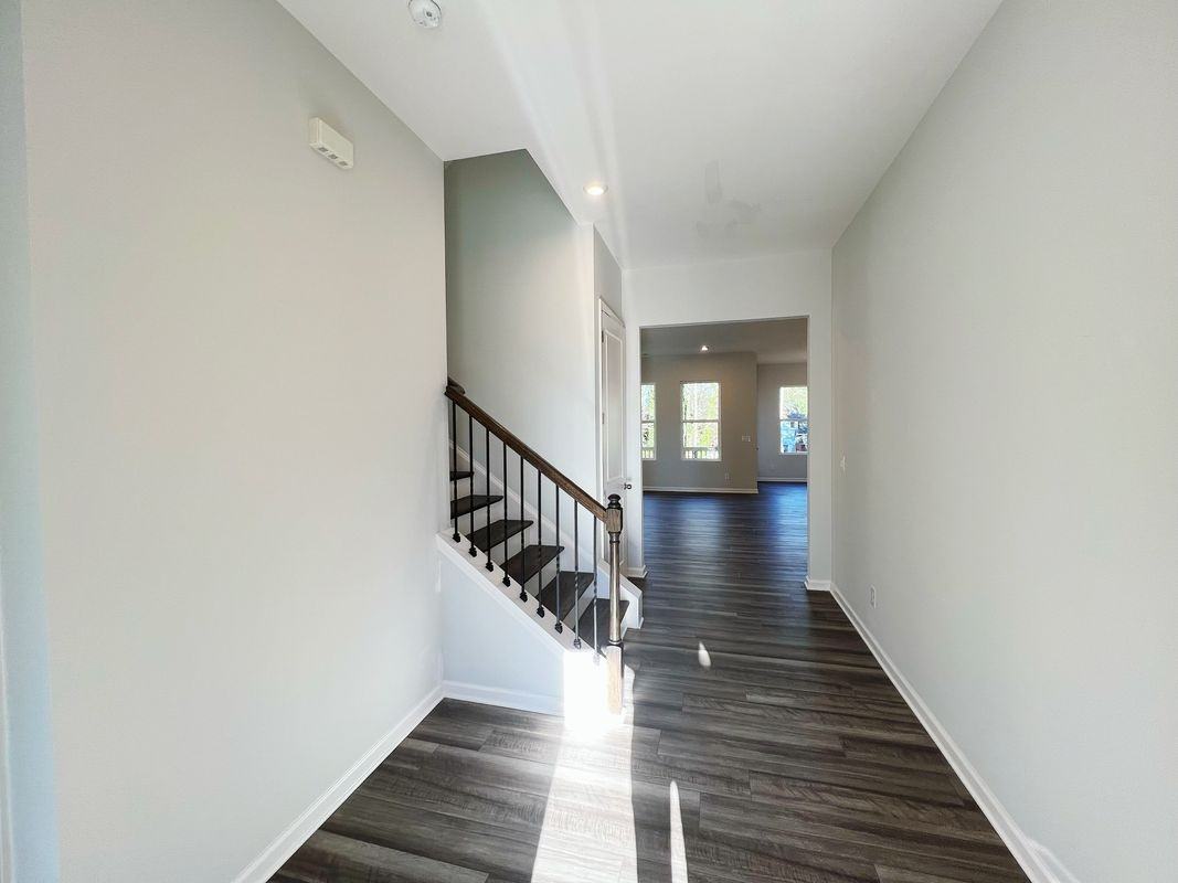 2475 Whistler Way Ne - Photo 2 of 24