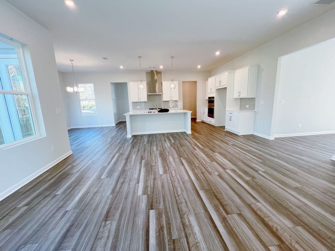 2475 Whistler Way Ne - Photo 3 of 24