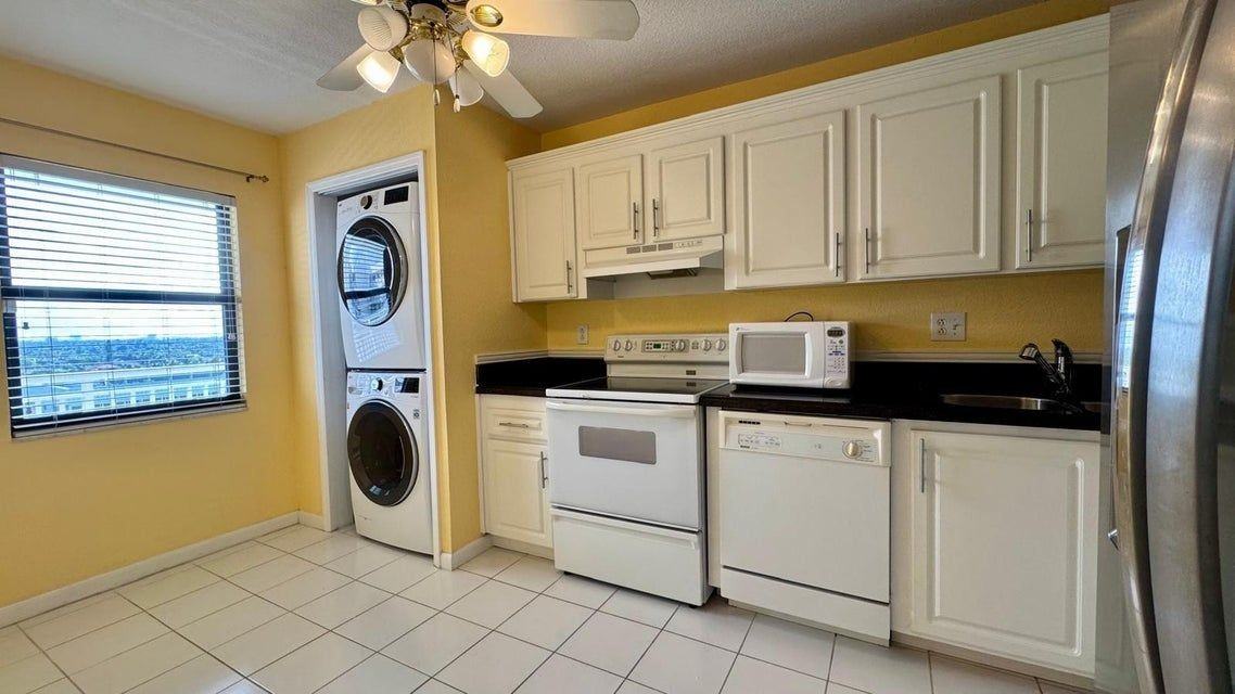 3100 Ne 48th St ##908 - Photo 3 of 14