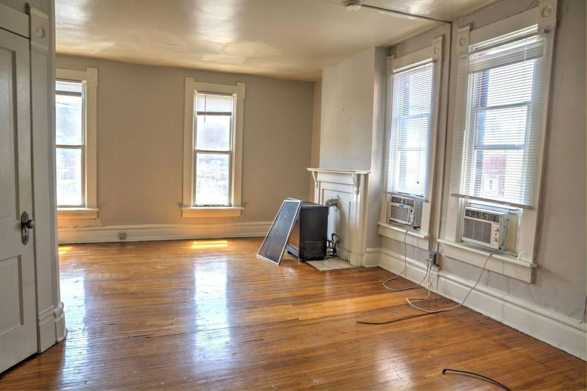 250 1 2 W 5th Ave #F - Photo 6 of 10