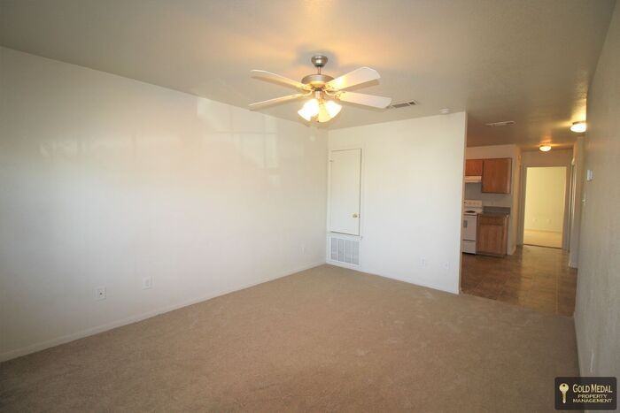 401 W Avenue B #B - Photo 5 of 22