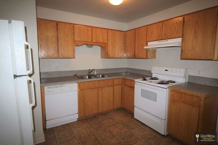 401 W Avenue B #B - Photo 7 of 22