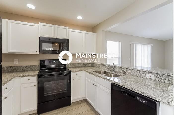 730 Sierra Cir - Photo 3 of 16