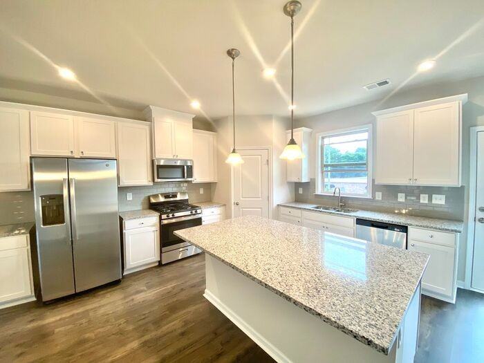 230 Mahone Dr - Photo 3 of 22