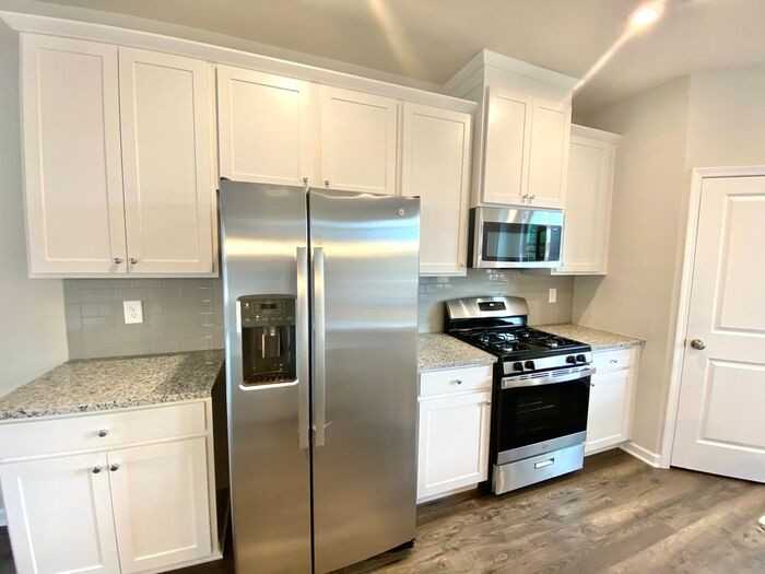 230 Mahone Dr - Photo 6 of 22