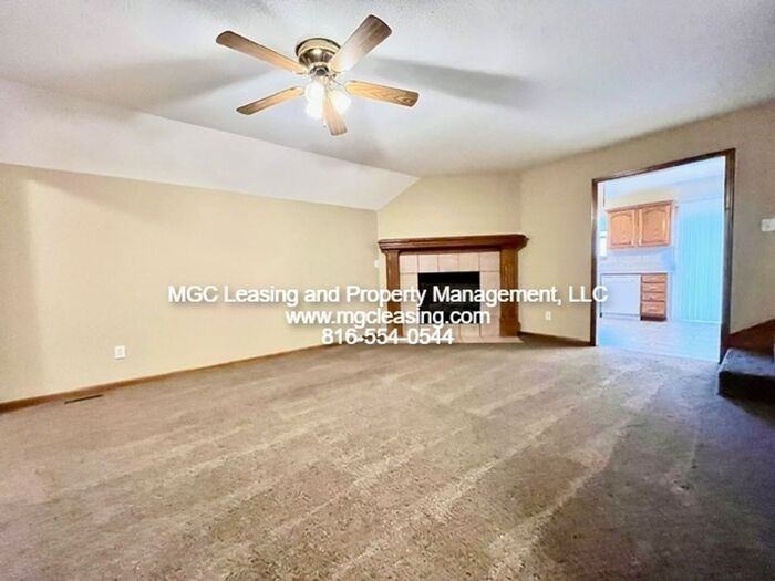 507 N Foxridge Dr - Photo 2 of 17