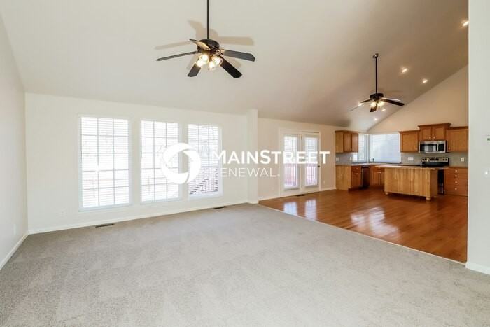 2304 Sumter Ct - Photo 2 of 17