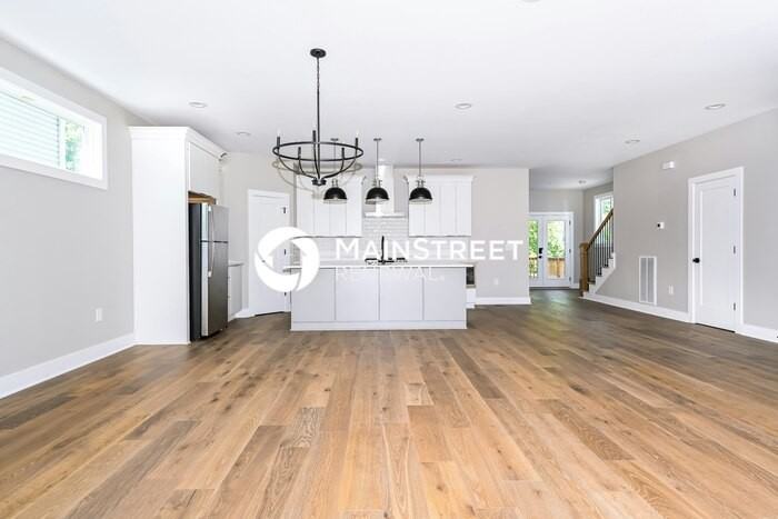 707 28th Ave N - Photo 7 of 17