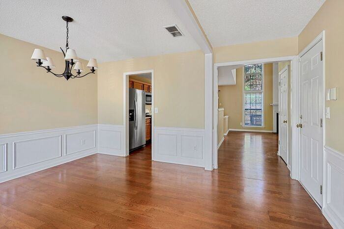 3325 Ridgefair Dr - Photo 5 of 29