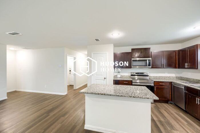 140 Loon Bay Dr - Photo 7 of 16