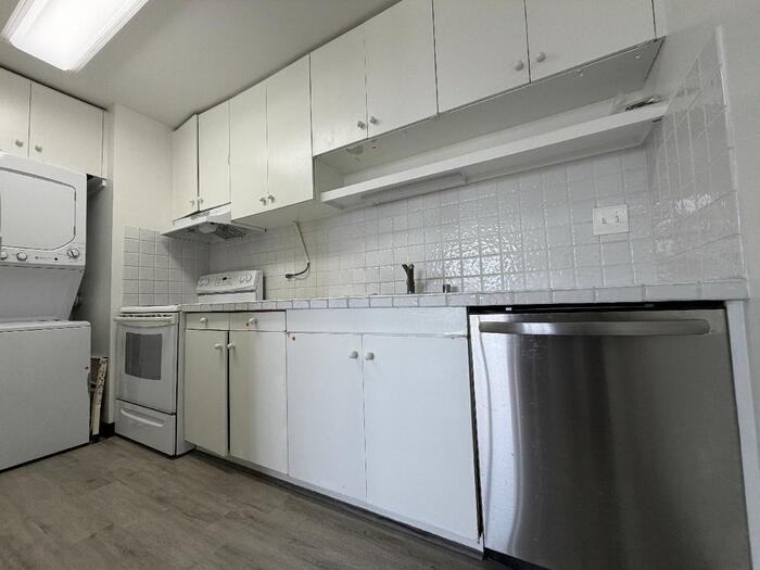920 Ward Ave - Photo 3 of 5