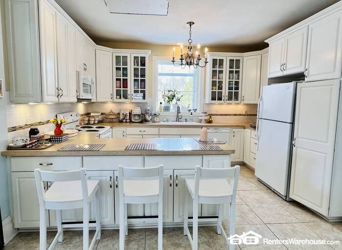 2740 Orchard Ln - Photo 2 of 20