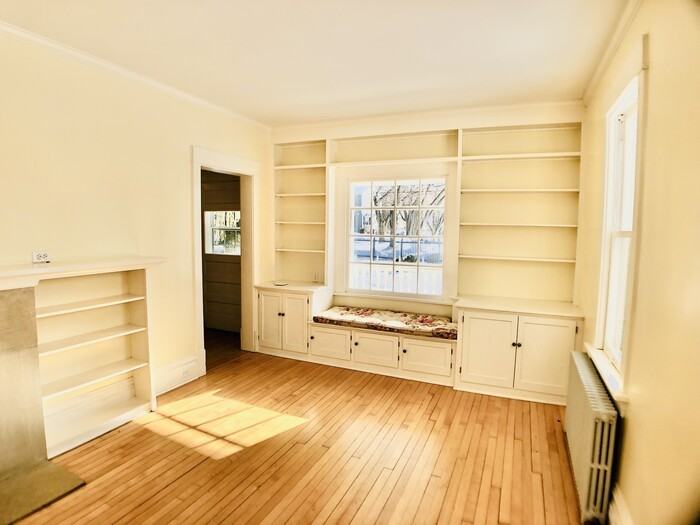 2740 Orchard Ln - Photo 3 of 20