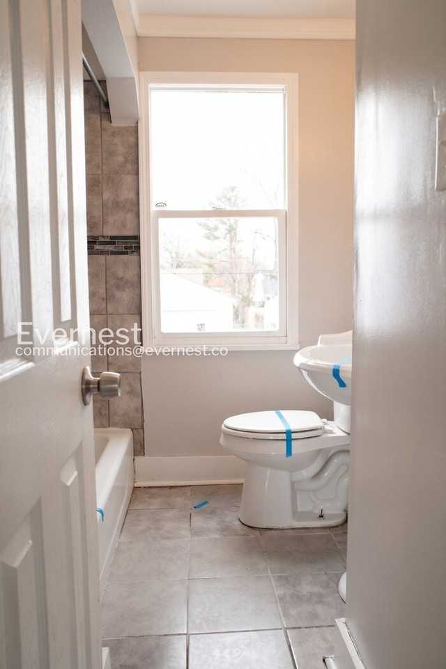20043 Fenmore St - Photo 6 of 17