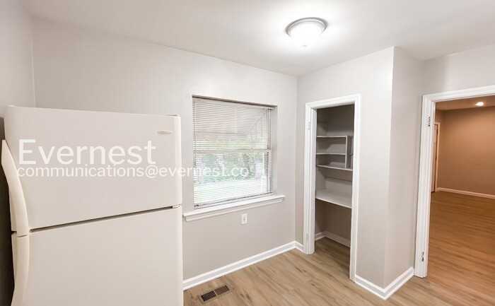 1020 Wynnwood Rd - Photo 5 of 19