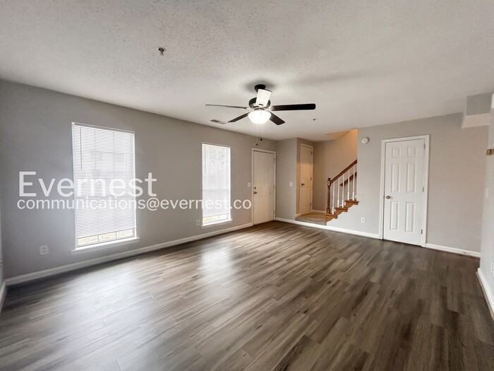 1588 King James Dr - Photo 6 of 19