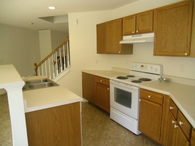 816 Statler Dr - Photo 2 of 8
