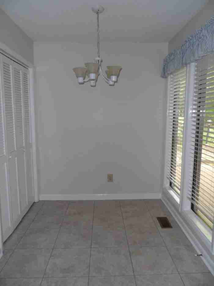 4100 Five Oaks Dr - Photo 3 of 14