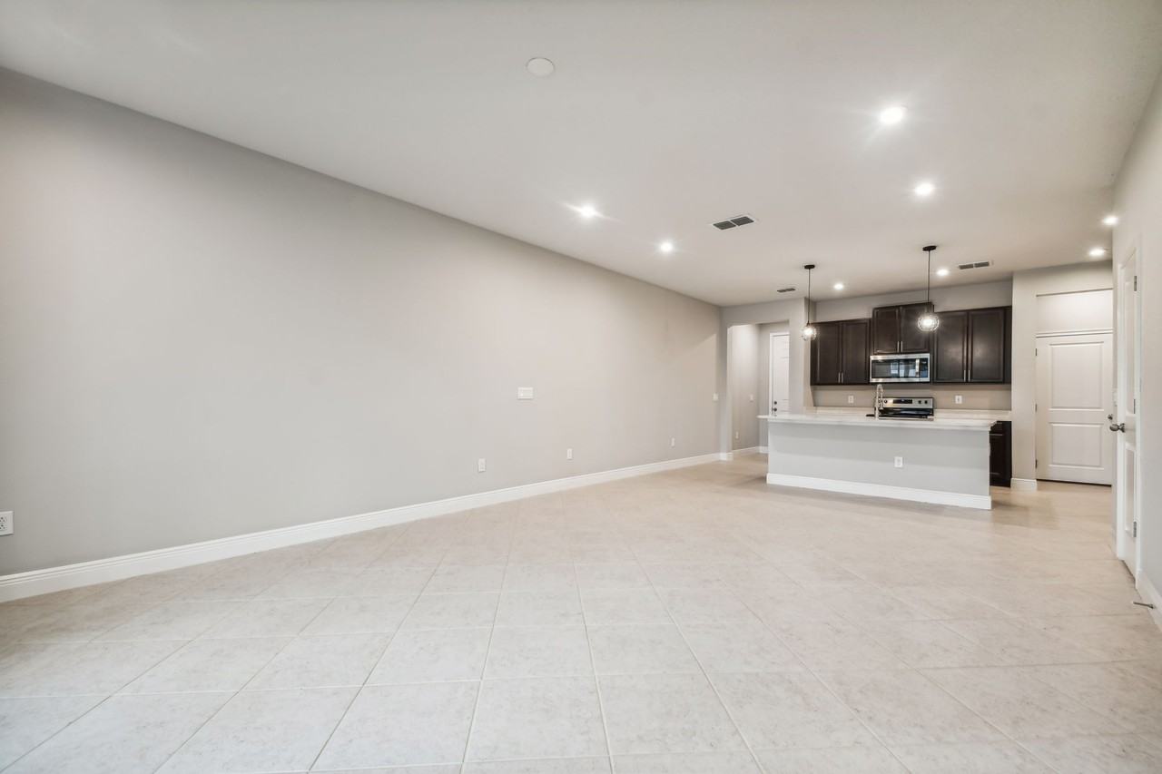 5815 Grand Sonata Ave #5815 - Photo 7 of 21