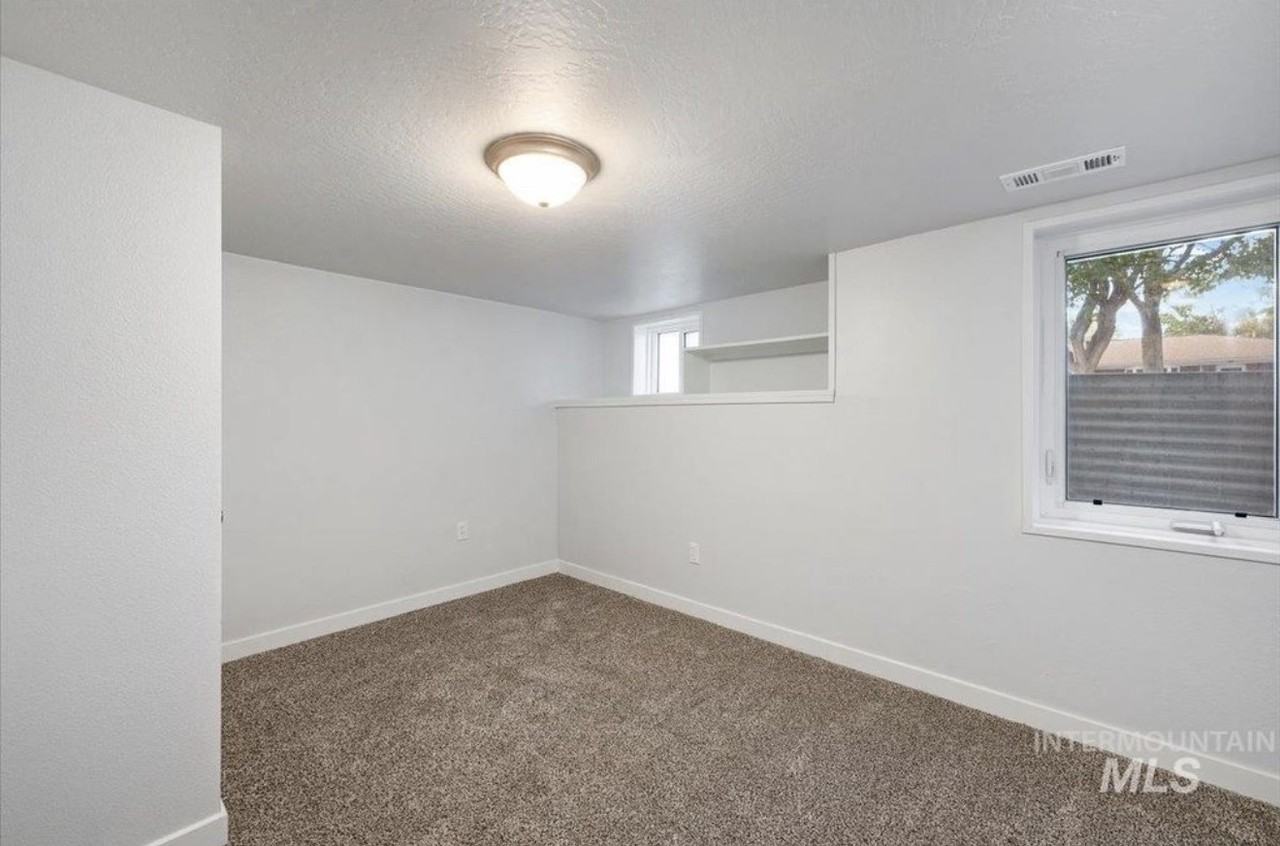 1704 Blaine St #B - Photo 7 of 12