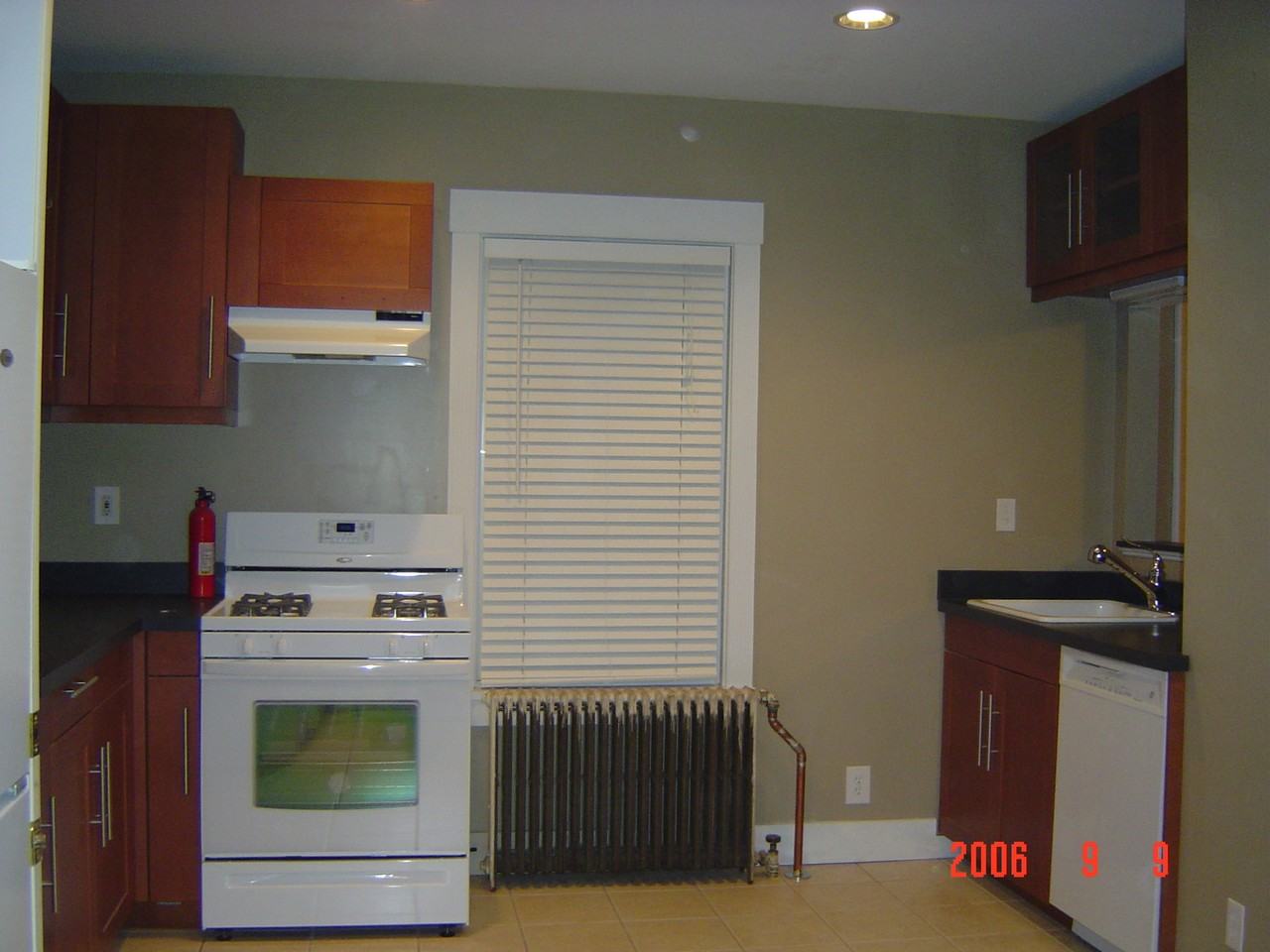 21 Falkland St #21 - Photo 3 of 14