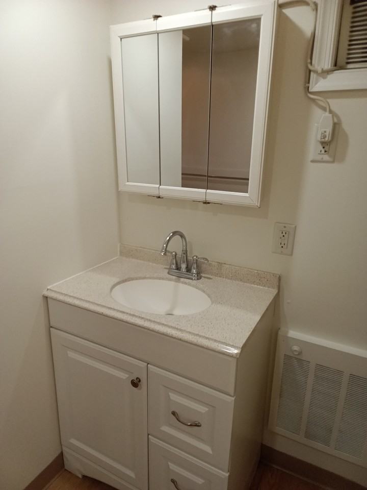 6902 Ruskin Ln #B - Photo 4 of 8